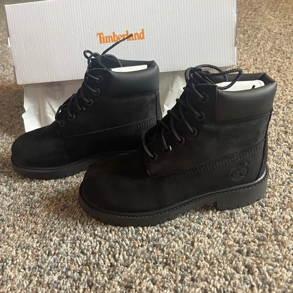 Timberland Youth Black Boots - Size 13 - Picture 6 of 9